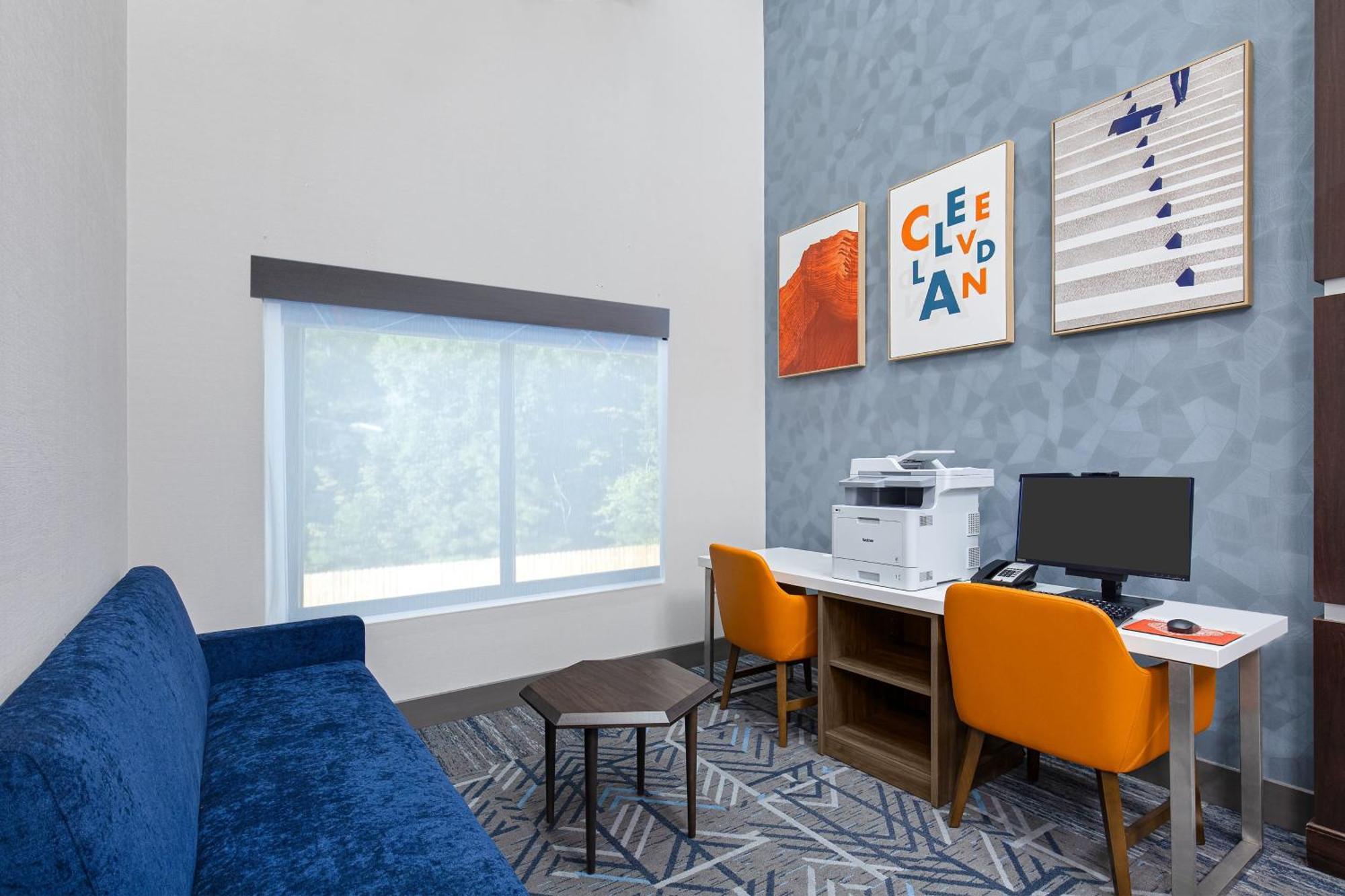 Holiday Inn Express & Suites - Cleveland Northwest By Ihg Luaran gambar