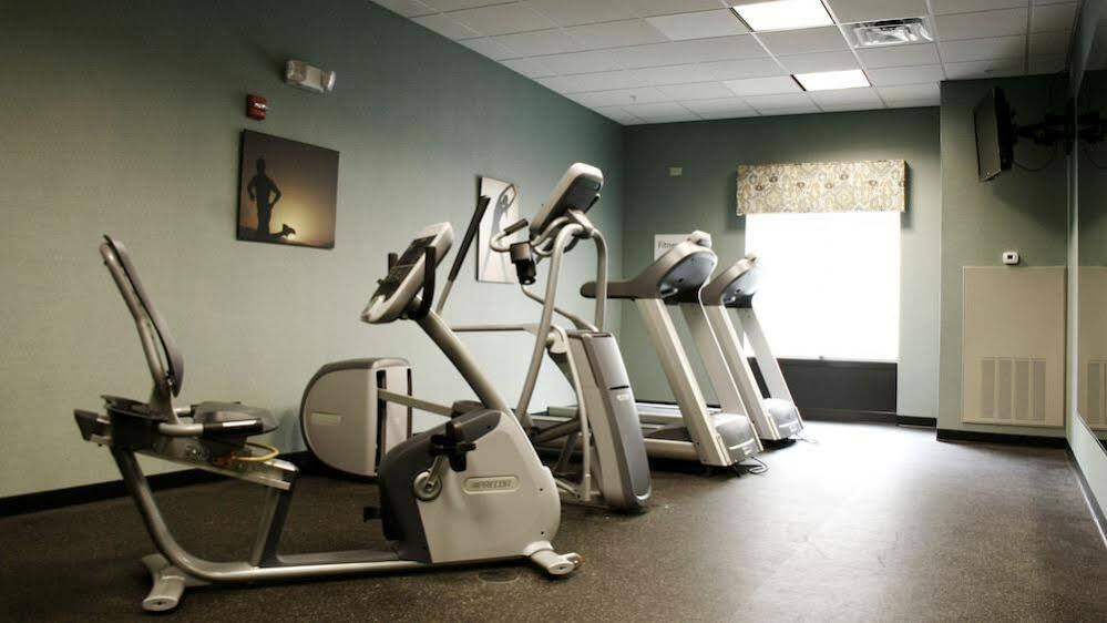 Holiday Inn Express & Suites - Cleveland Northwest By Ihg Luaran gambar
